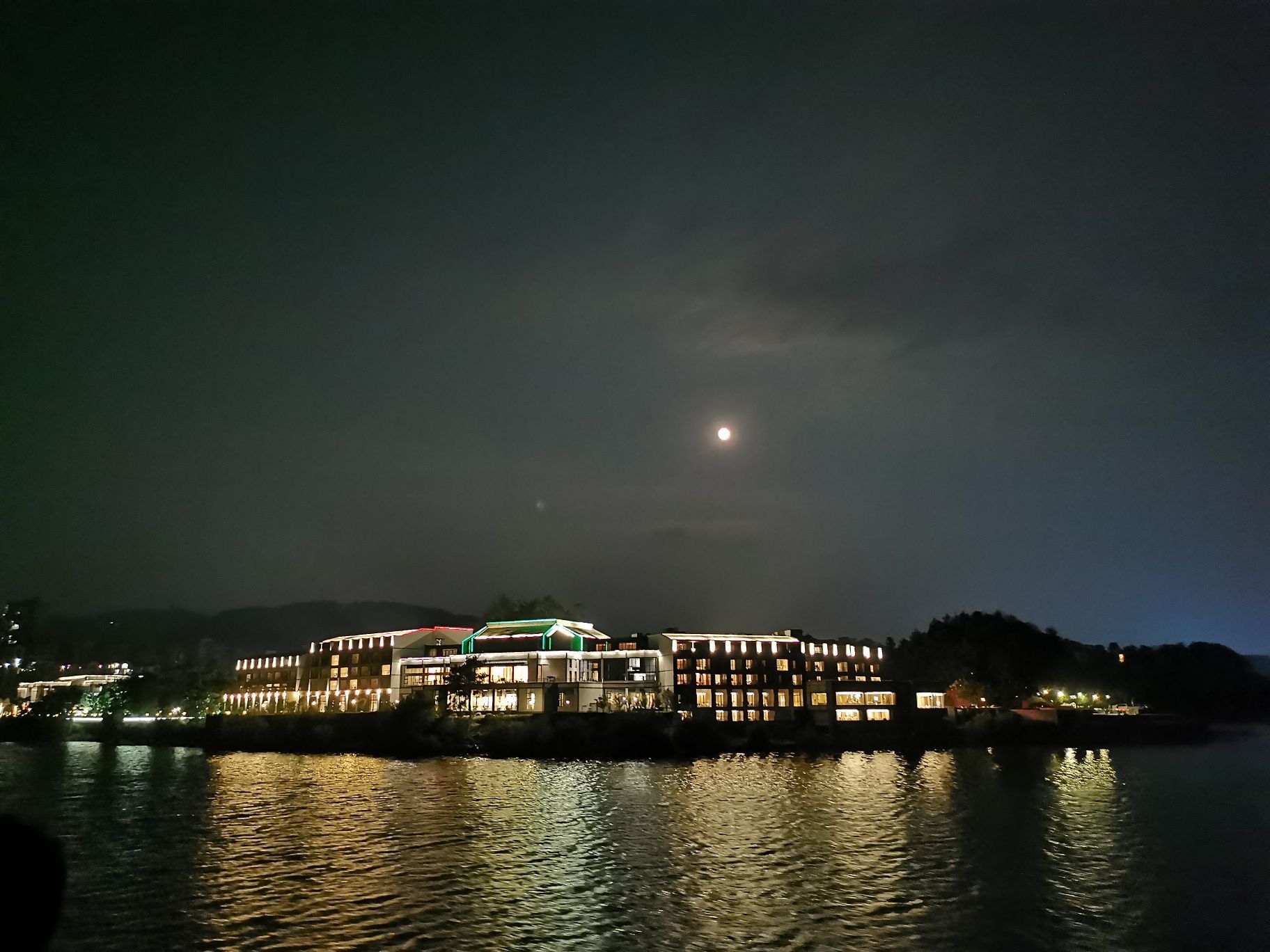 2023千岛湖夜游玩乐攻略,几个楼层的自助餐是一样的,.【去哪儿攻略】