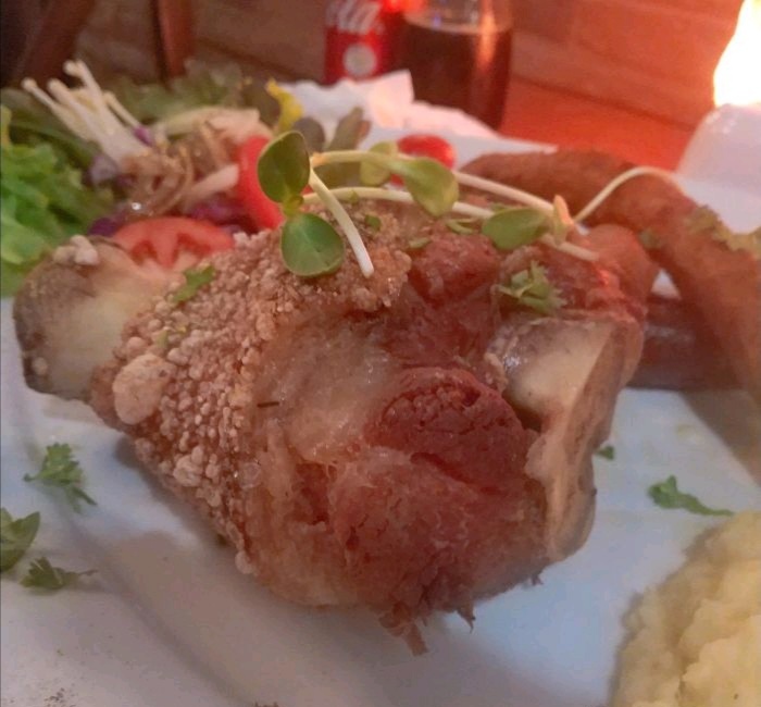 携程美食林 曼谷g S Bangkok餐馆 很不错的德国菜 里面的大猪手不错 很大一个蹄髈 还有就是德国香肠