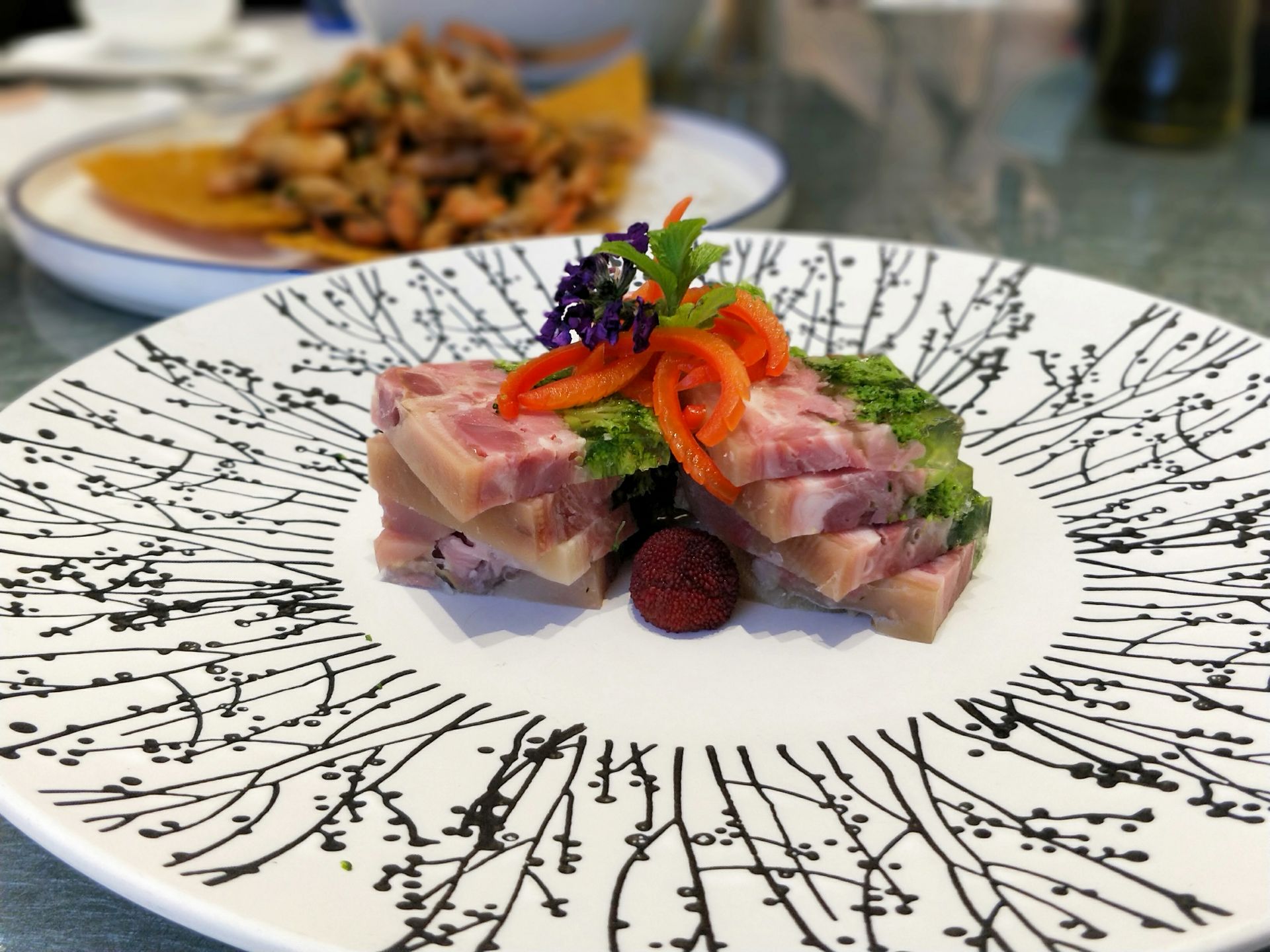 2023南京俏陵轩私房菜(燕山路店)美食餐厅,冷菜74兰花肘子:剔透好吃