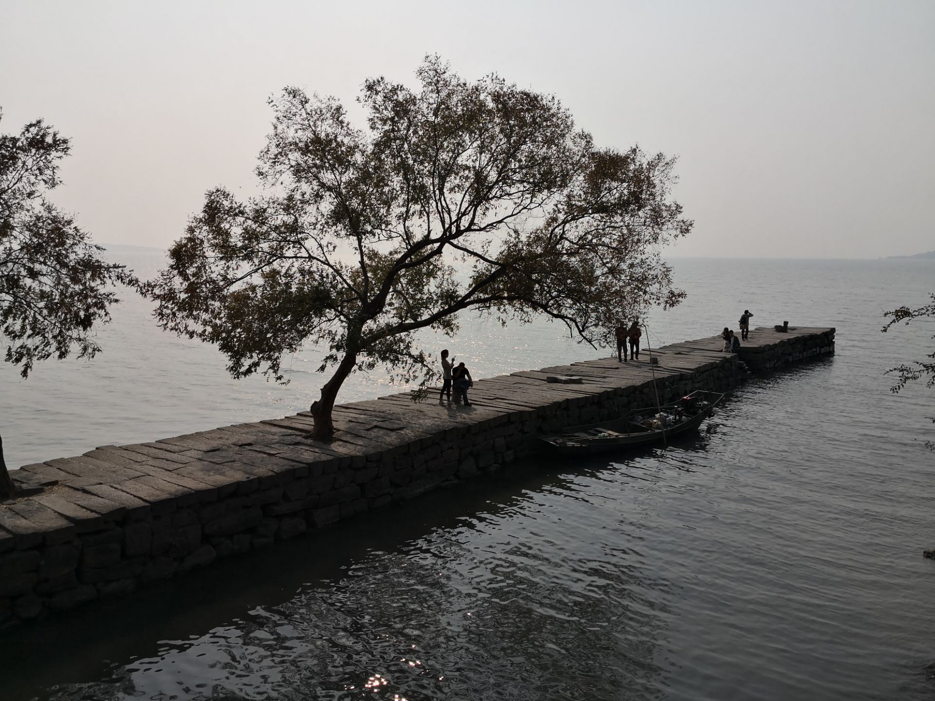 明月湾古村因为是都挺好的取景地被大家熟知现存的古建筑数量多分布较