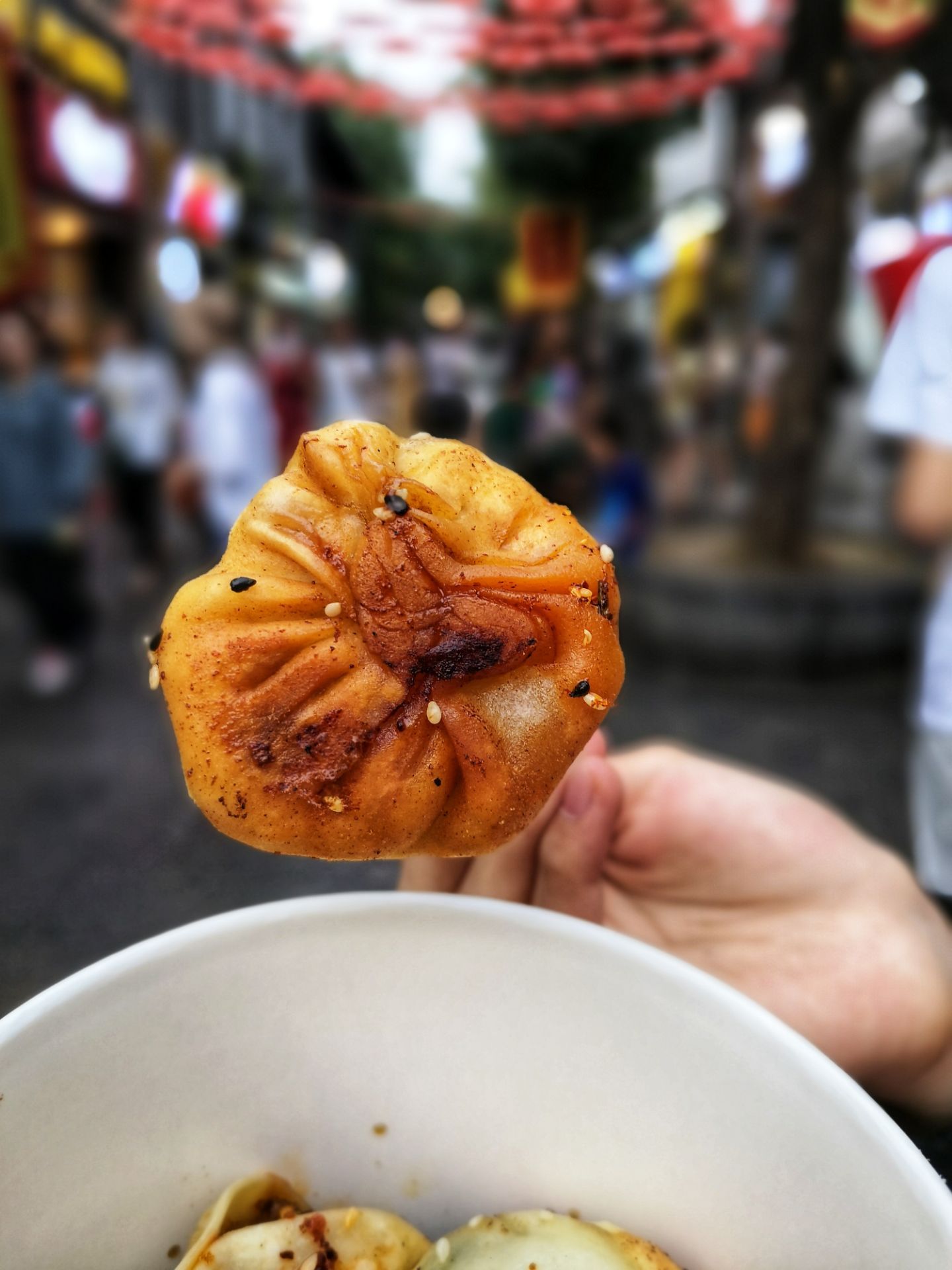 2022城隍庙生煎(芙蓉街二店)美食餐厅,宽厚里小吃一条街,复古的建筑.