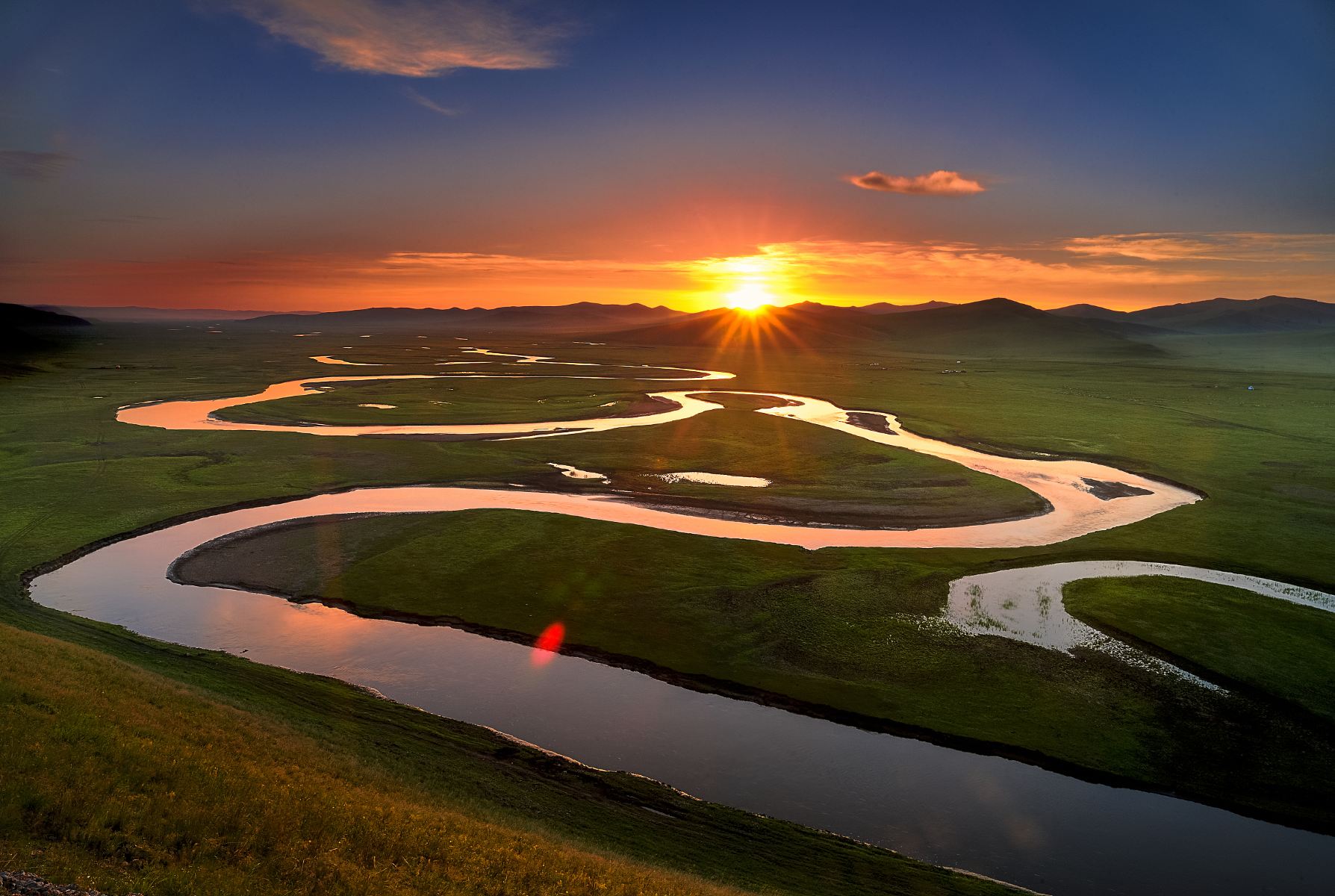美丽的乌兰木伦河 - 摄友摄色 - 华声论坛