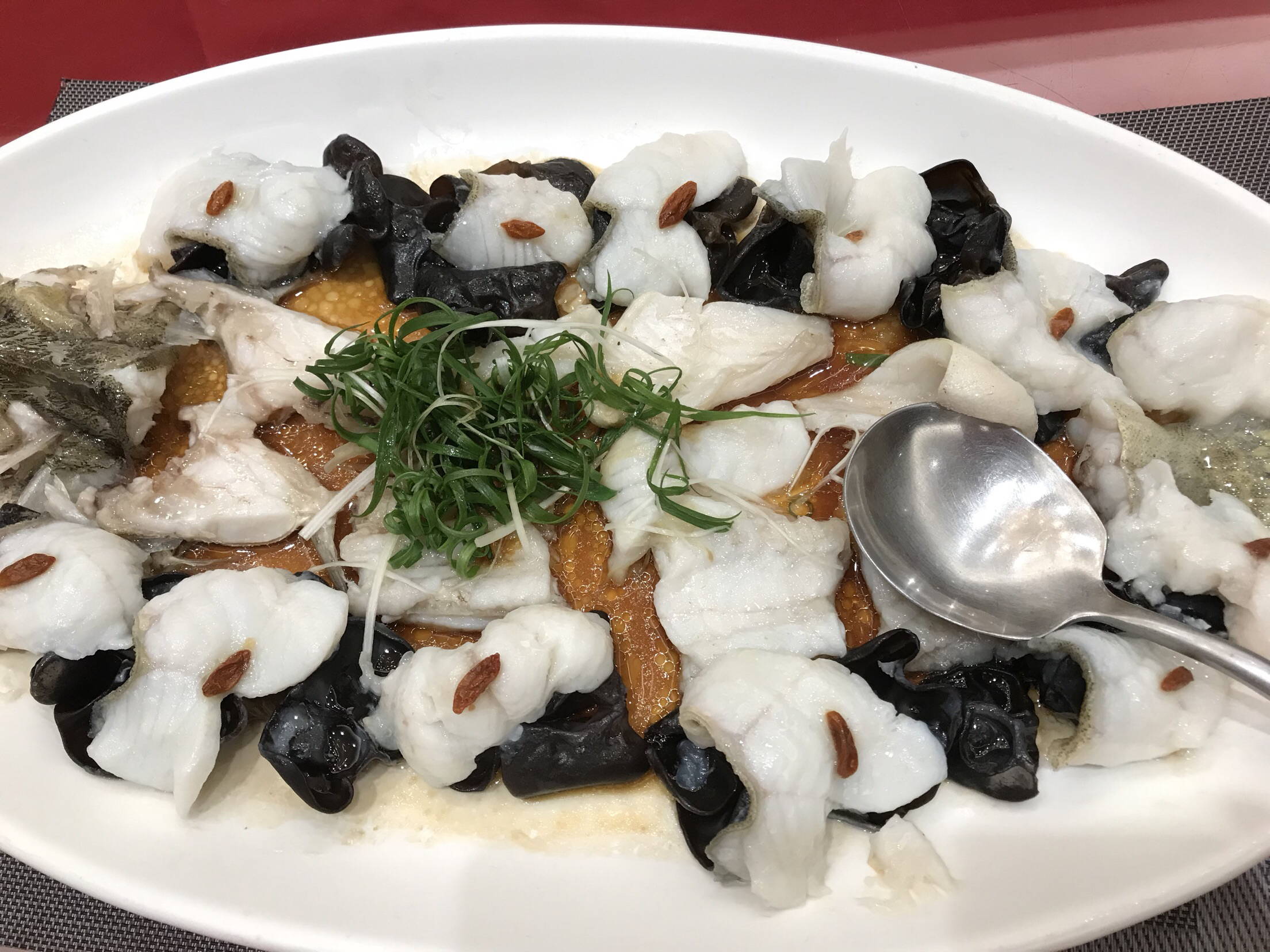 【携程美食林】广州广州酒家(友谊商店店)餐馆,总体感觉菜品的设计很