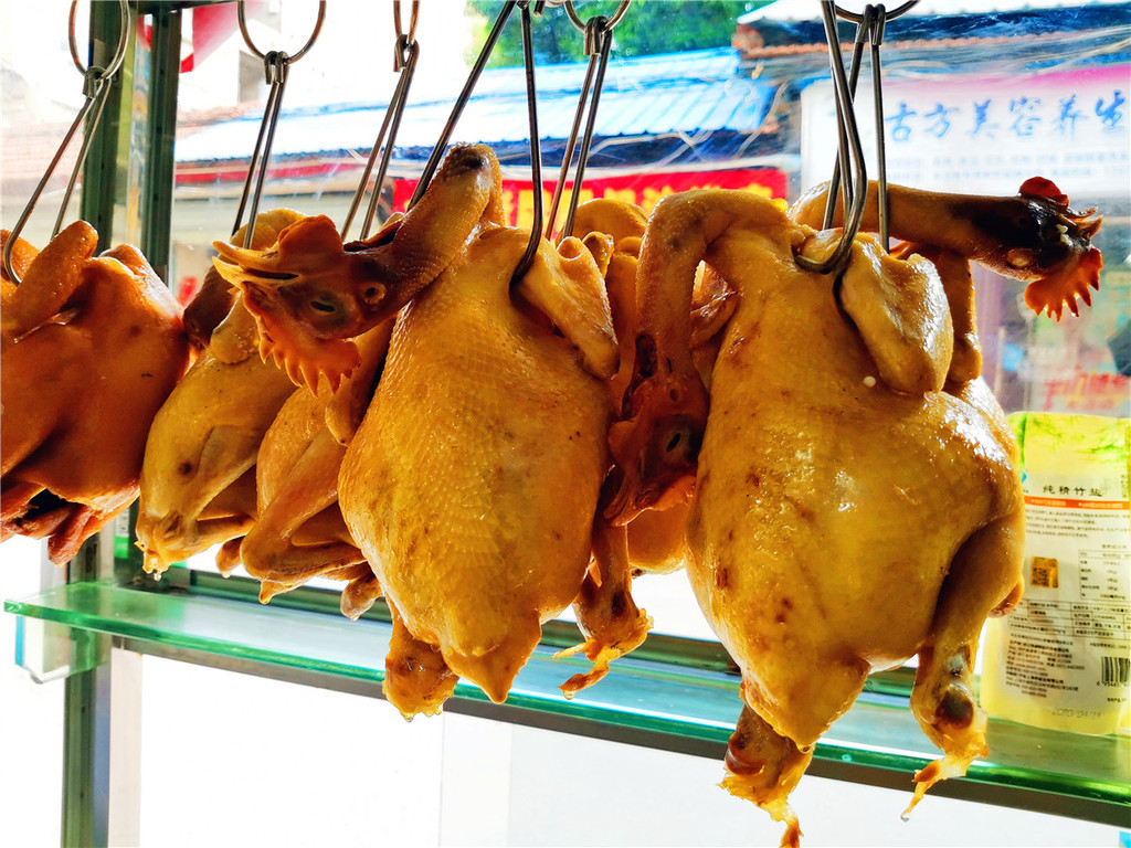 大吉大利,晚上吃岭头凰竹盐鸡 - 南宁游记攻略【携程攻略】