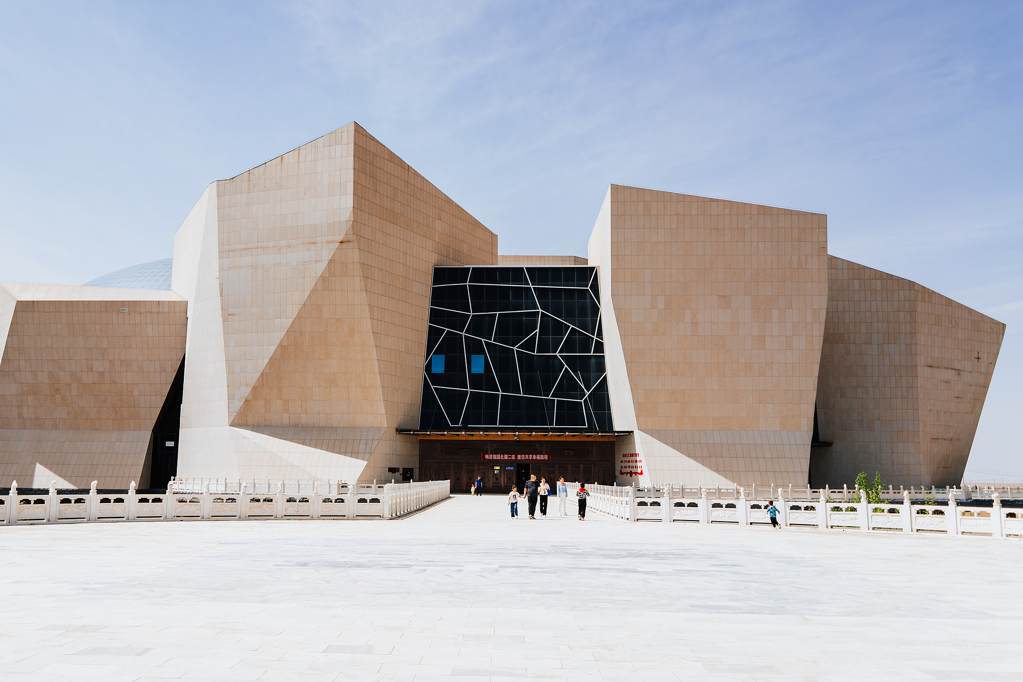 1-Day Erenhot Tour: Geological Wonders and Border Charm