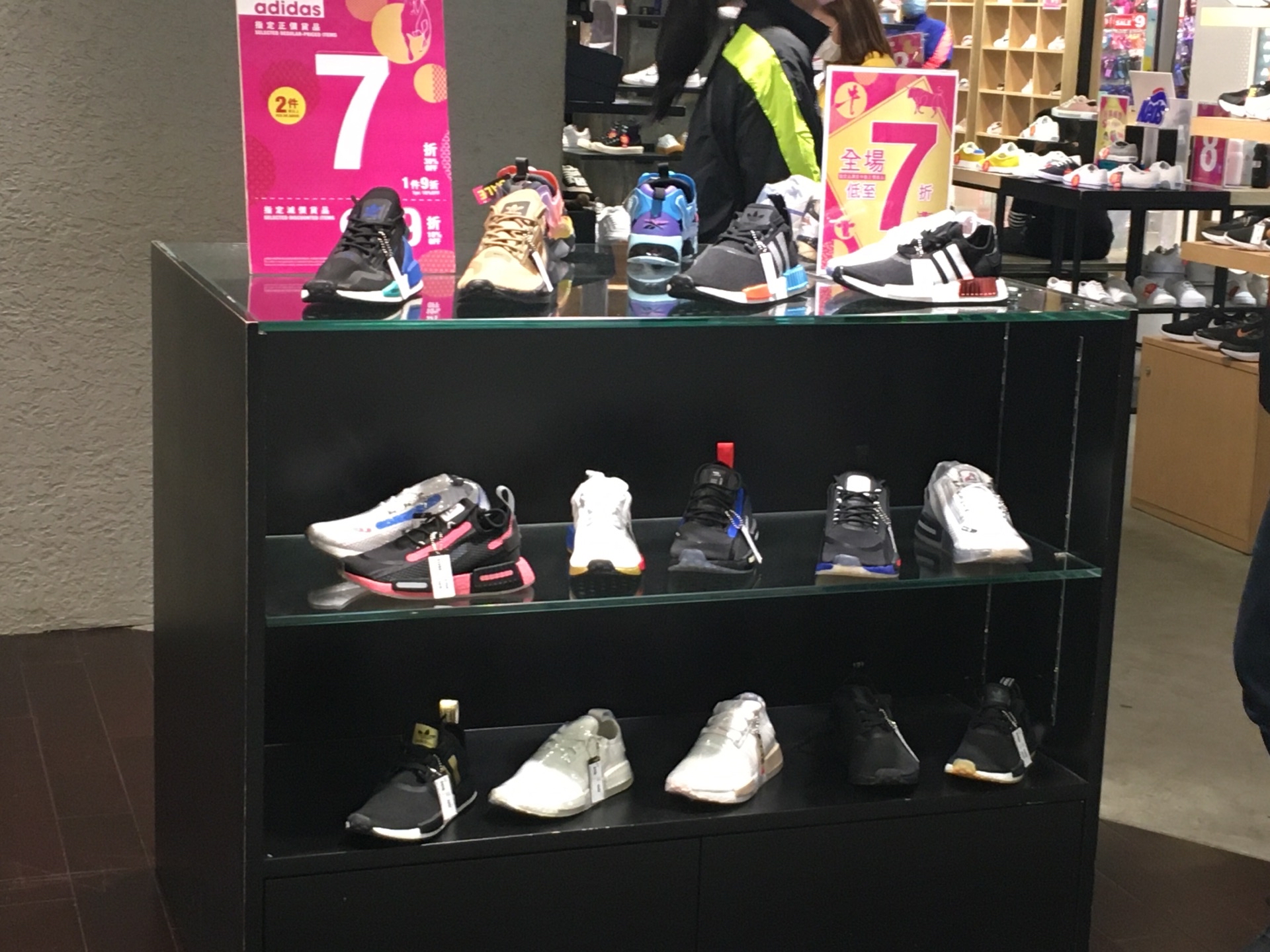 香港c P U 屯门巿广场店 购物攻略 C P U 屯门巿广场店 物中心 地址 电话 营业时间 携程攻略