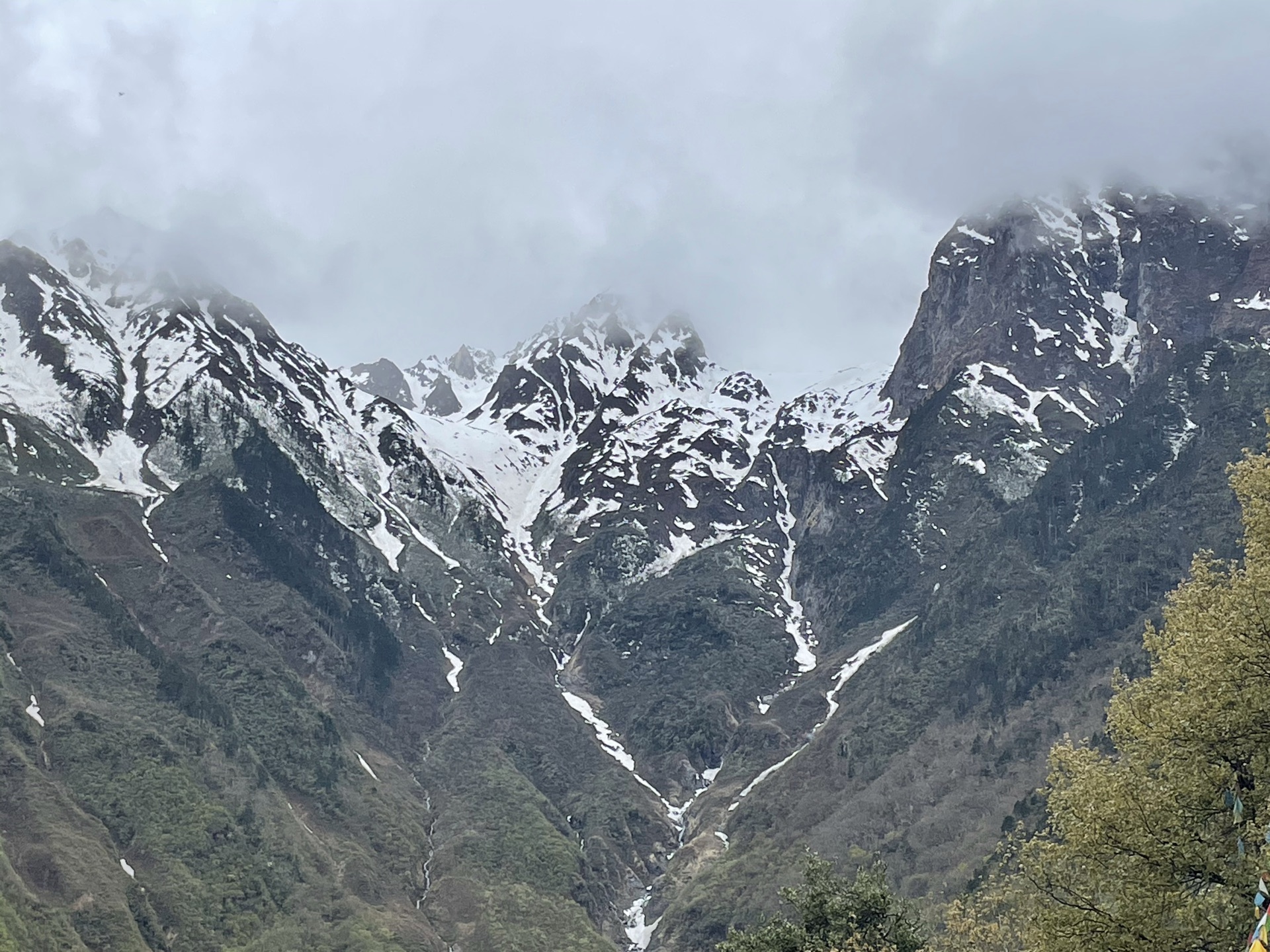【携程攻略】梅里雪山明永冰川景点,雨崩徒步受不了的可以选这里.