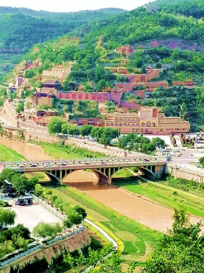 跟着老夏去延安南泥湾壶口瀑布看看