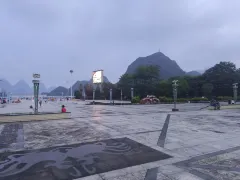 뤄청 1일 투어: 무라오족 문화, 청룡호수공원/성룡호수공원 관광단지 및 몐화 싱크홀