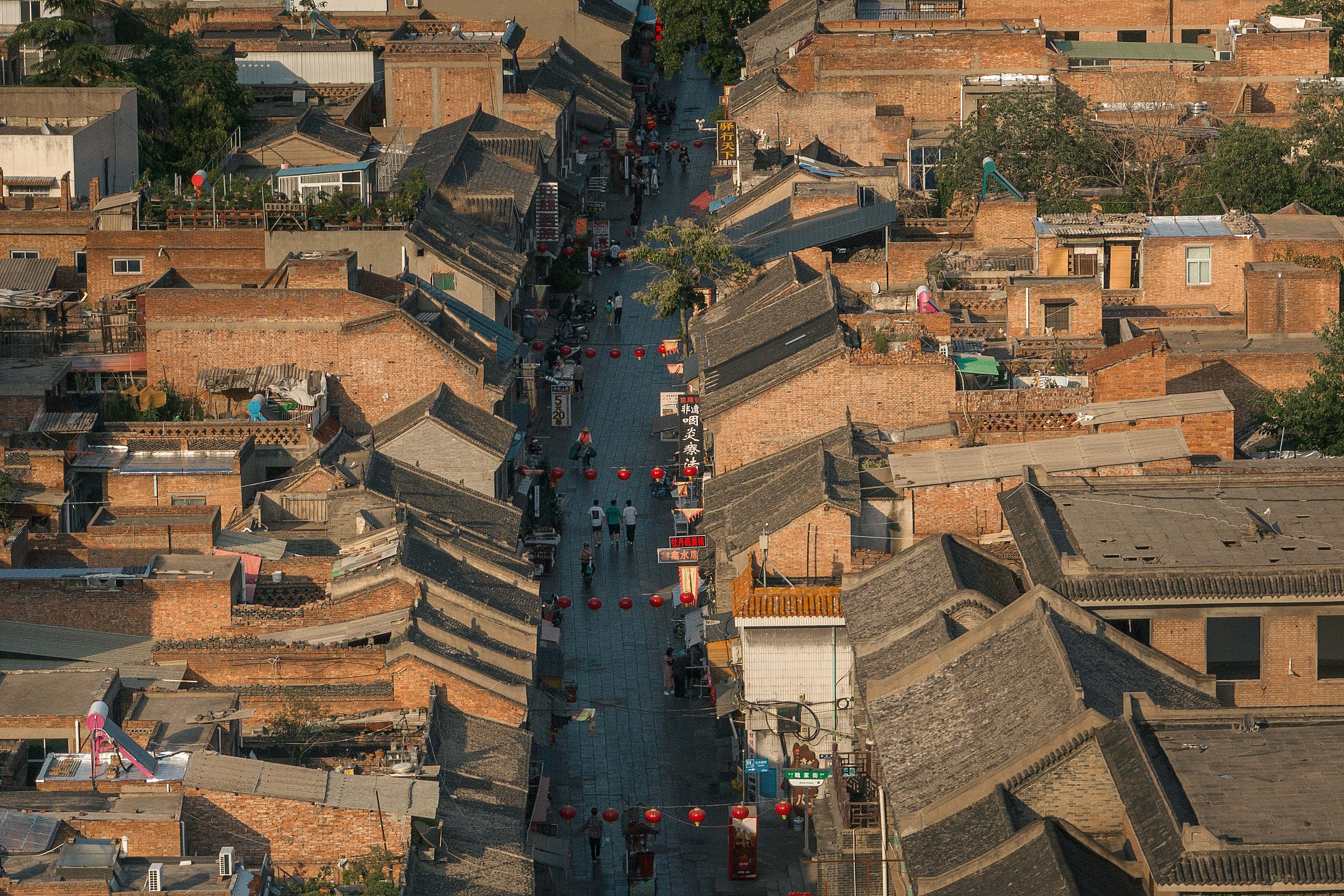 3-Day Luoyang Tour: Longmen Grottoes and White Horse Temple, historical charm of Sui and Tang ruins