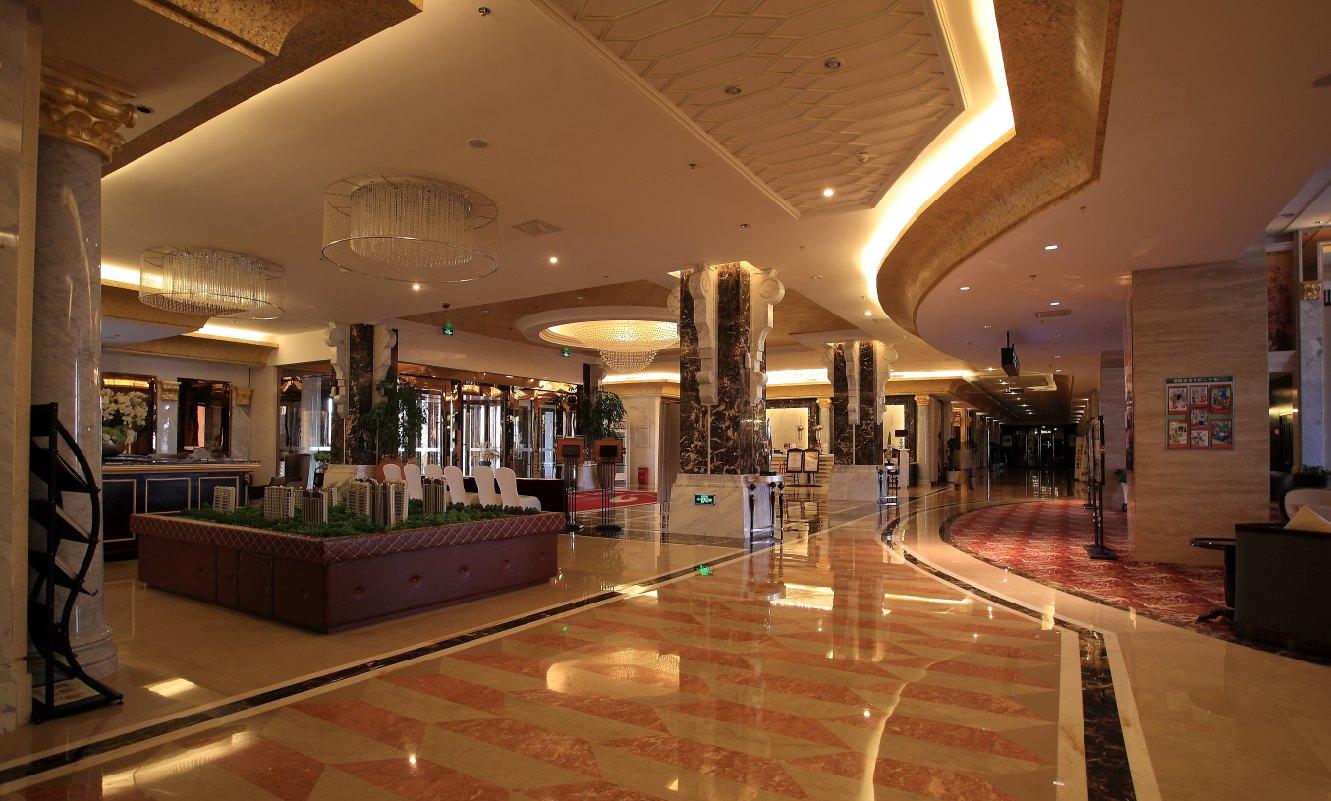 0分4条点评直线距离460m成吉思汗庙4.5分82条点评文化古迹直线距离2.