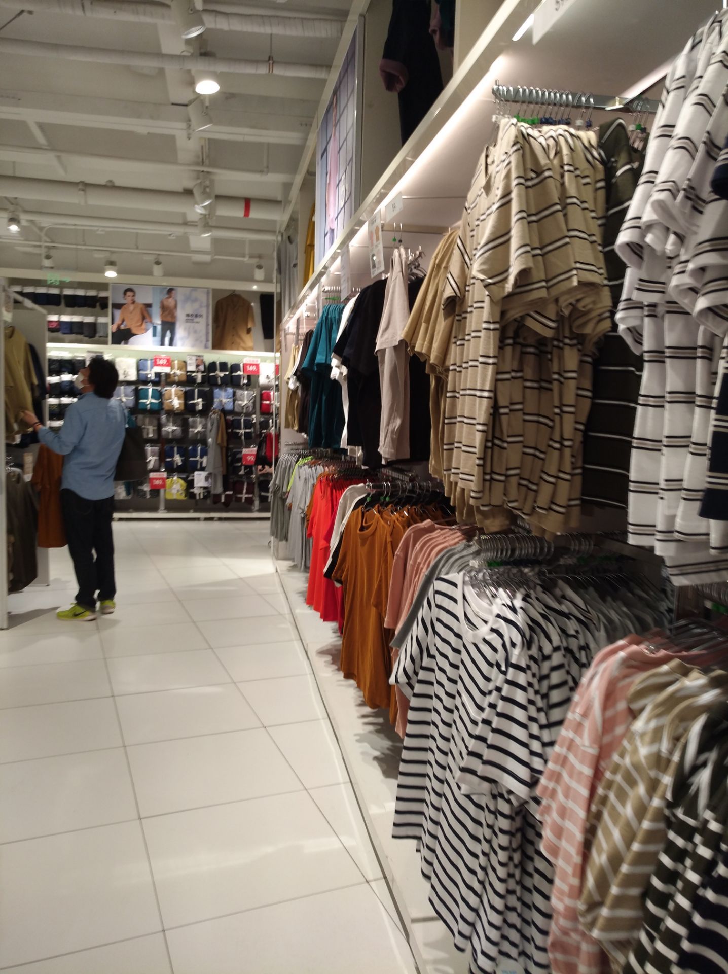 上海gu 淮海中路 购物攻略 Gu 淮海中路 物中心 地址 电话 营业时间 携程攻略