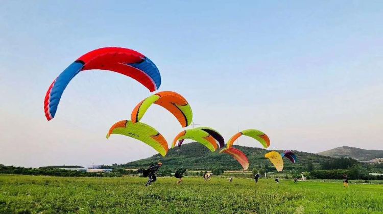 遵义海云天滑翔伞飞行基地