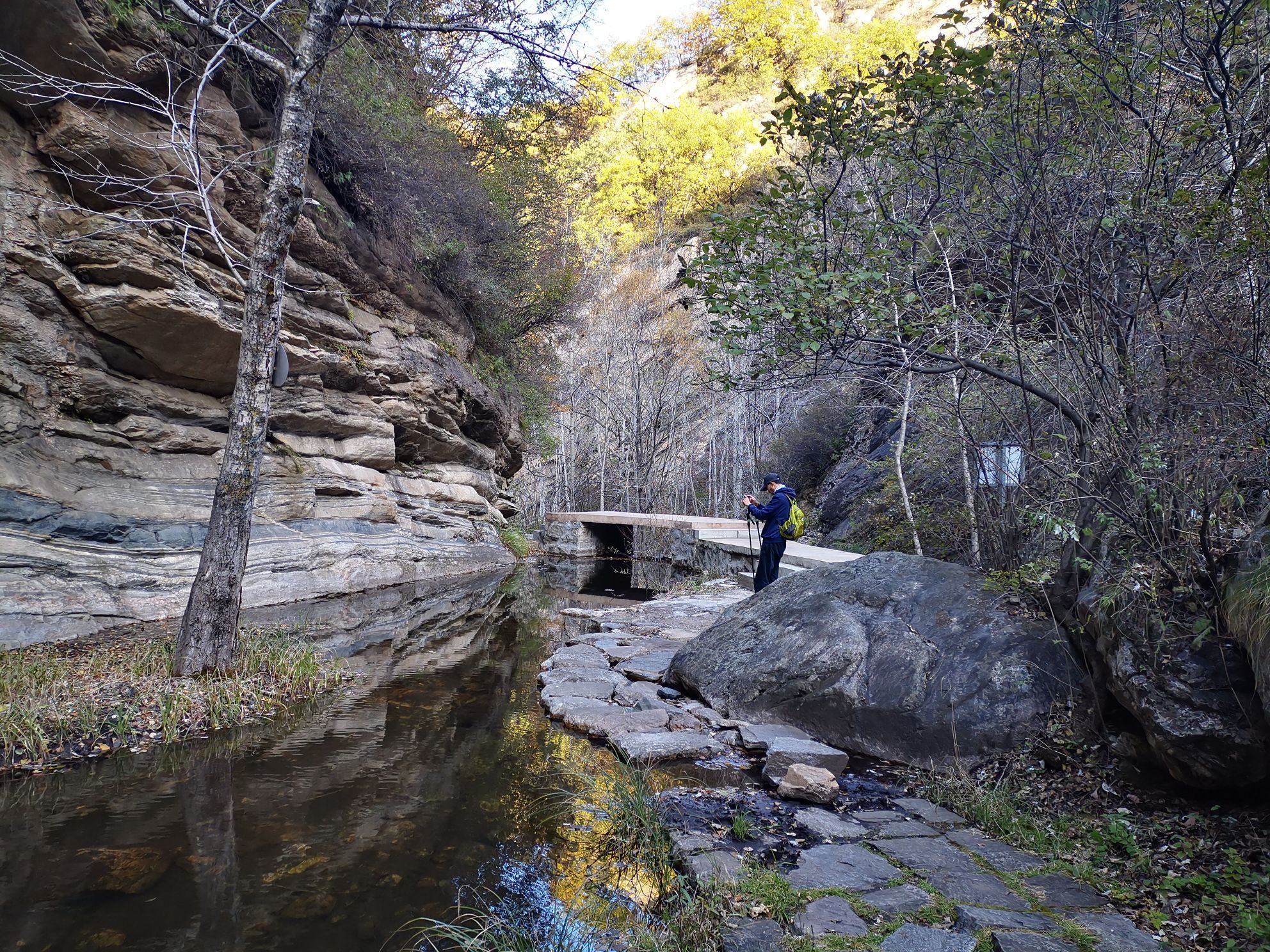 【携程攻略】平山驼梁风景区景点,进山门后,右侧(百瀑峡)上山左侧