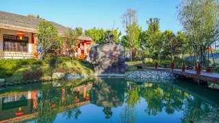 2-Day Shiyan Tour: Taoist Wonderland of Wudang Mountain, South-to-North Water Diversion Display