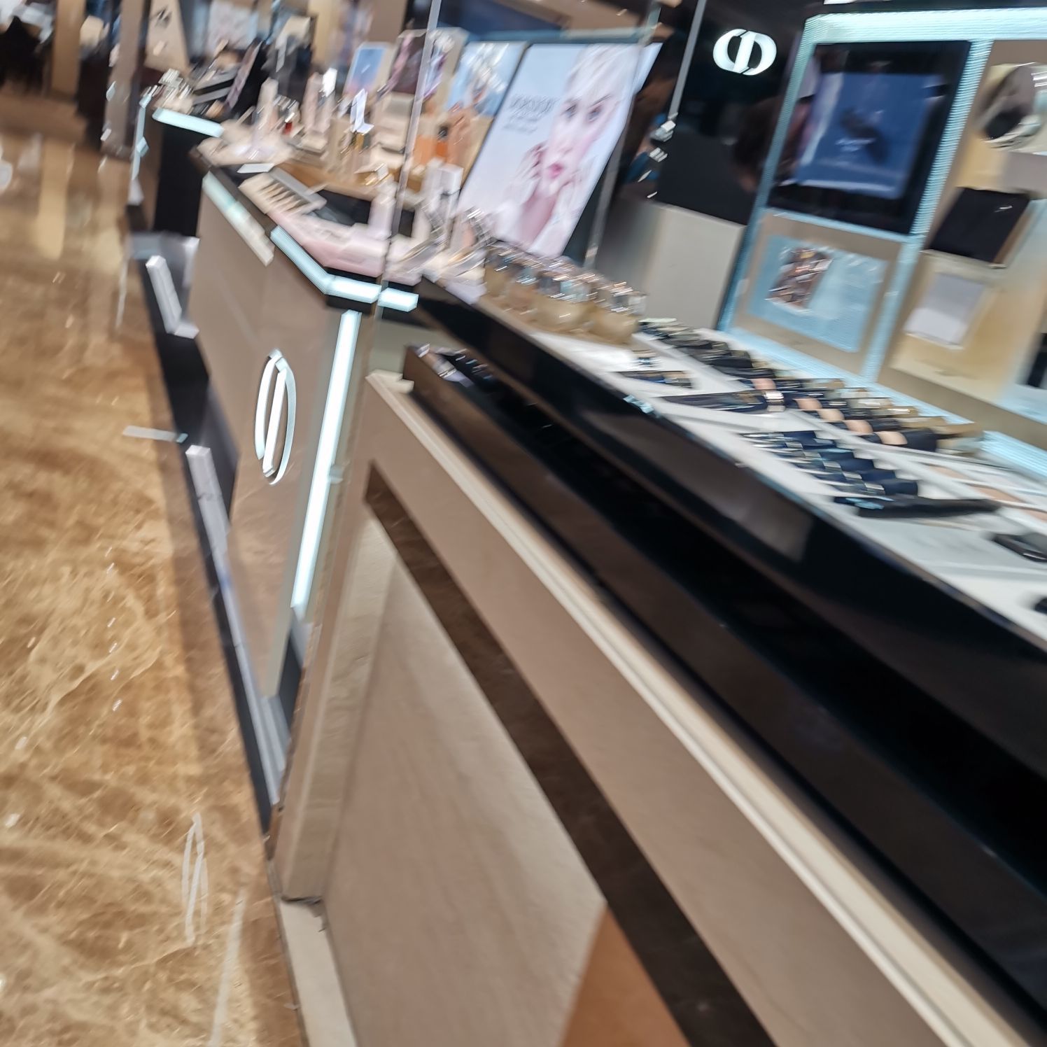 岁宝百货(景田店)