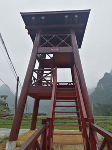 马山游记图文-亭台楼阁、远山近水、木栈道，马山农村深藏着一个绝美的绿色村屯