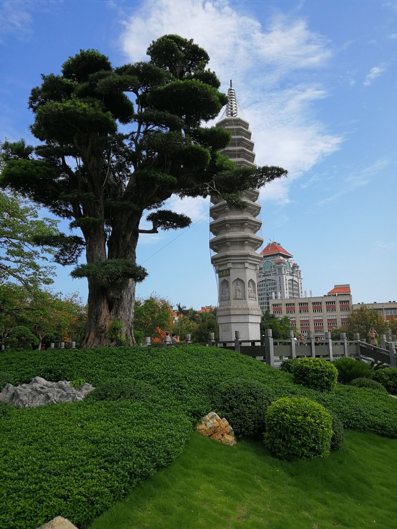 【携程攻略】厦门万寿塔景点,南普陀万寿塔高18米,为印度佛教建筑风格