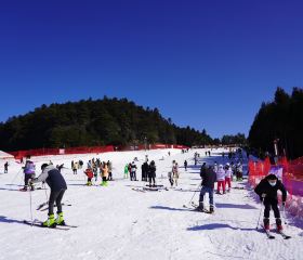明月山滑雪場