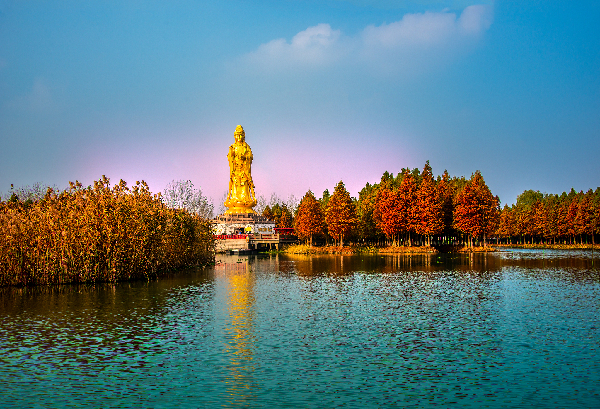 3-Day Yancheng Tour: Tranquility of Dazong Lake, Proximity to Wildlife Park