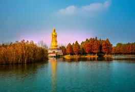 3-Day Yancheng Tour: Tranquility of Dazong Lake, Proximity to Wildlife Park