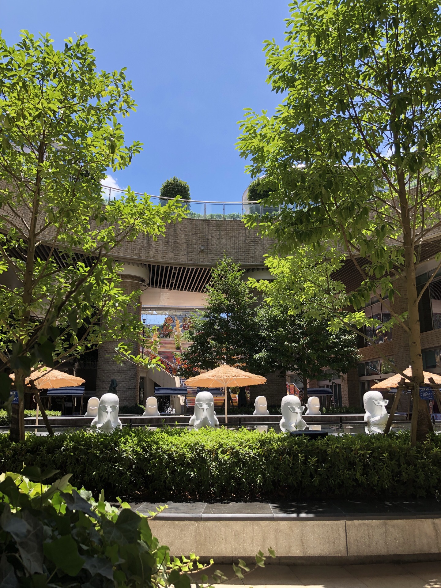 【携程攻略】上海丽宝乐园购物,虹桥丽宝广场开业时间不长,我们去的