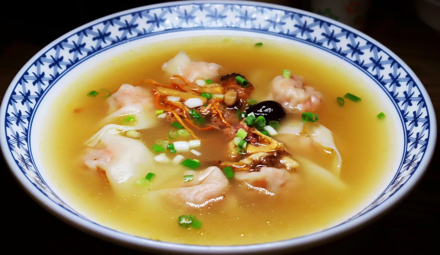 何妈妈鸡汤抄手