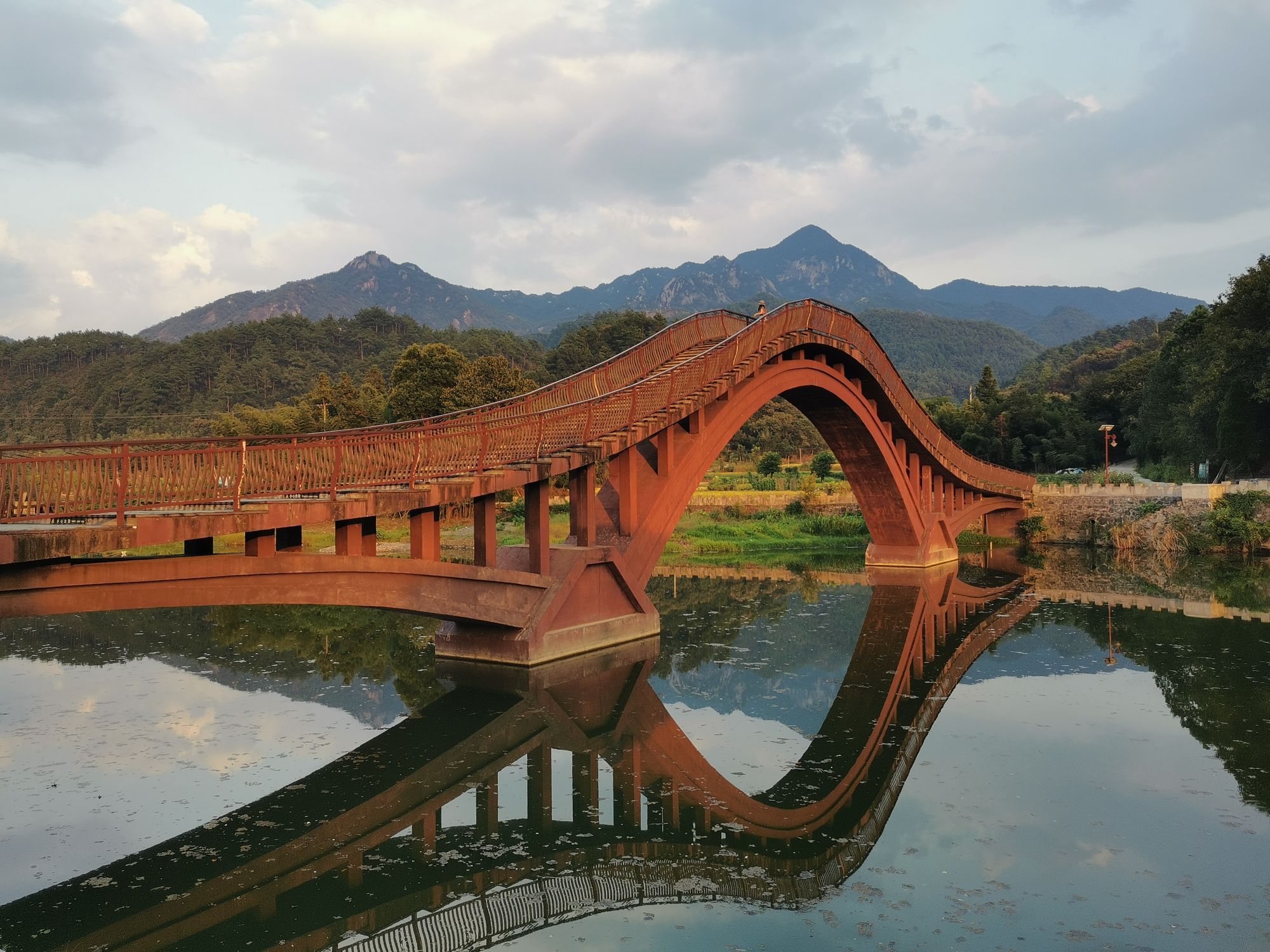 【携程攻略】绩溪龙川风景区景点,景区不算太大,古建筑主要分布在小溪