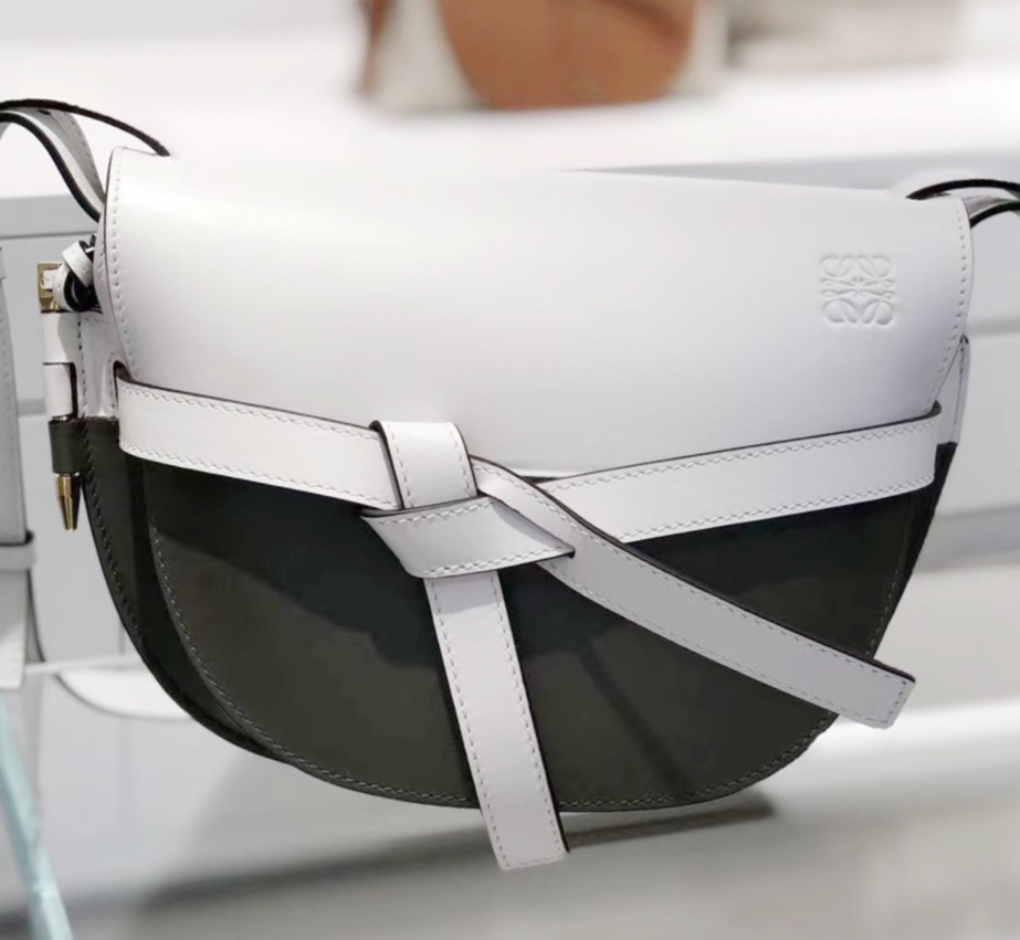 loewe(loewe montenapoleone)