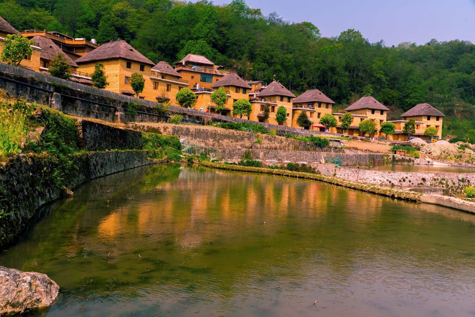 箐口哈尼民俗村景点,箐口哈尼民俗村位于云南省元阳县新街镇箐口村寨