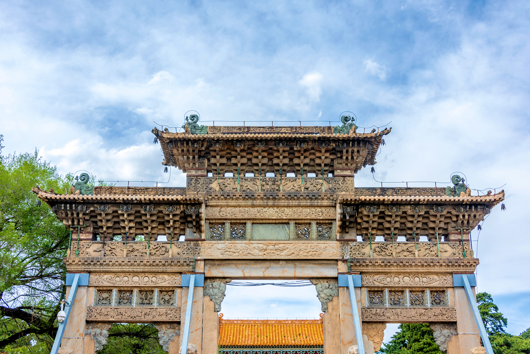 2-Day Shenyang Tour: Shenyang Imperial Palace's ancient charm, Qing Zhao Tomb's solemn elegance