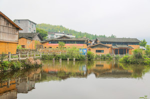 周宁游记图文-福建宁德的一个古村落，800年来当地人不吃鲤鱼，将它奉为神物，死后还要送到鱼冢土葬