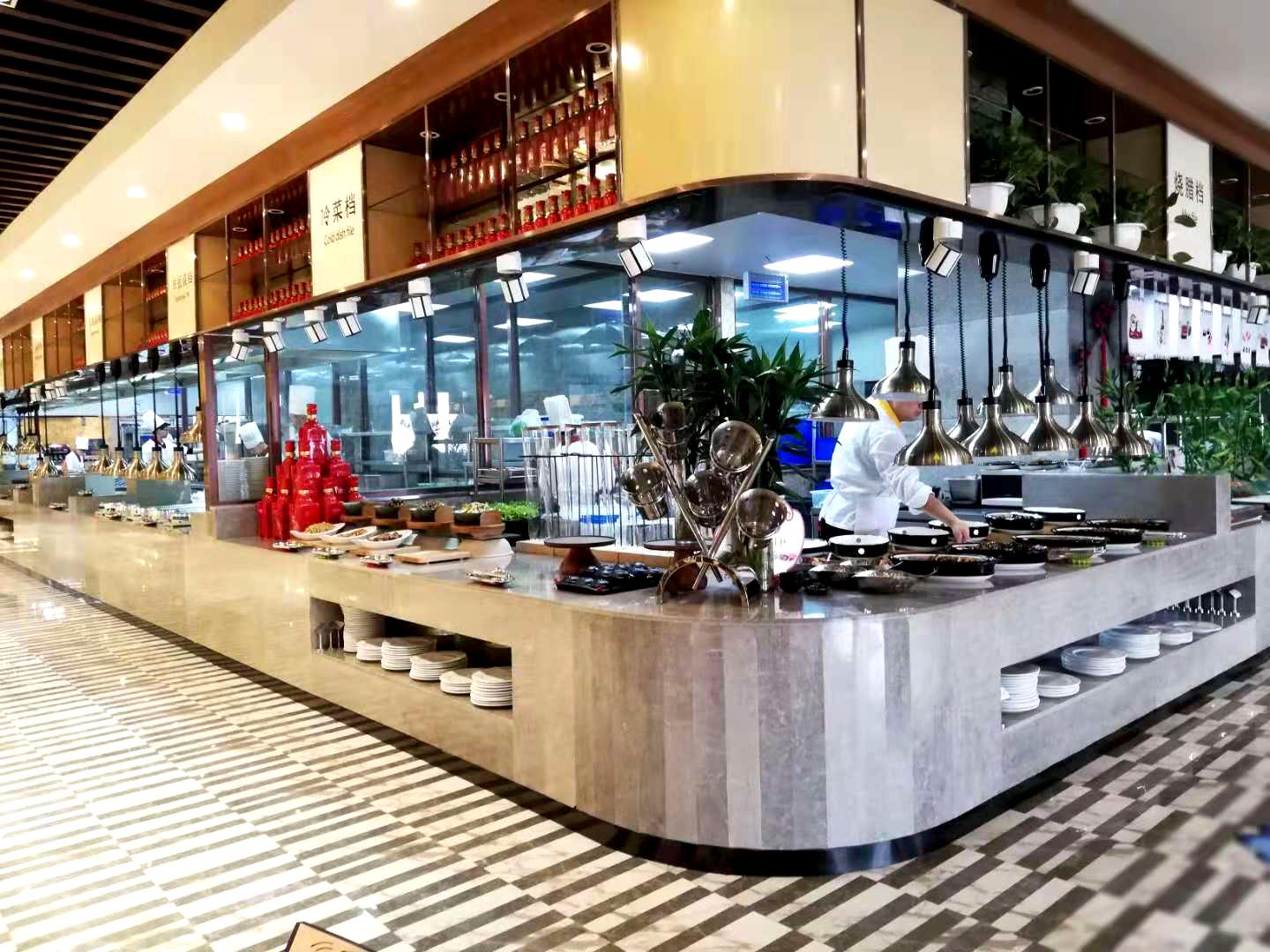 蓝海钧华大饭店·自助餐 自助餐 直线距离262m