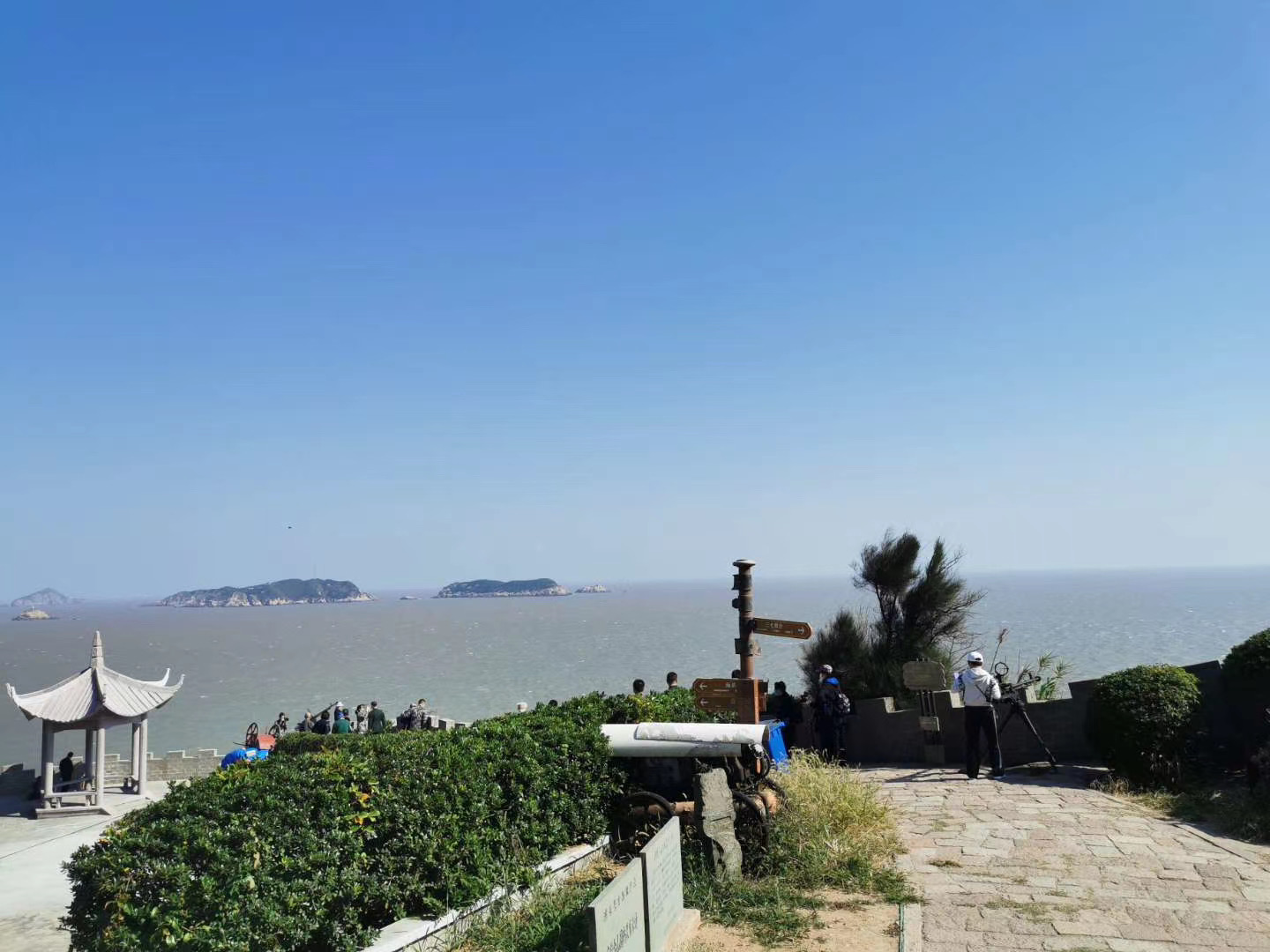 南炮台山海滨浴场就在我们温州的洞头地区,是一个很有名的地方,海水