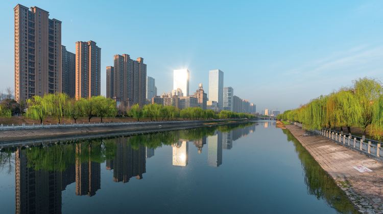 东风渠滨河公园