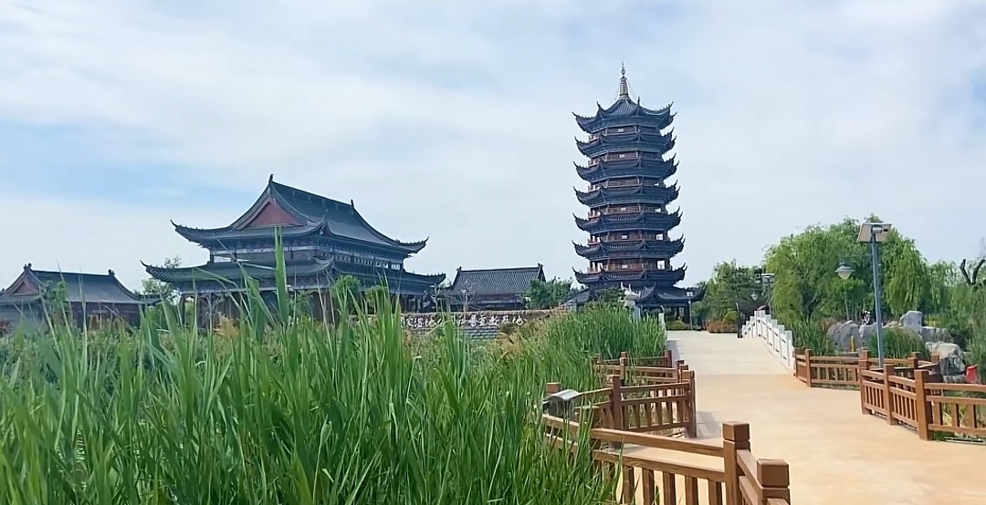 1-Day Liangshan Tour: Experience Water Margin wine culture and the scenic beauty of Shuipo Liangshan