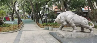 3-Day Puning Tour: Historical Charm of Deanli Village, Serenity of Dragon Gulf Resort and Nanyangu Temple