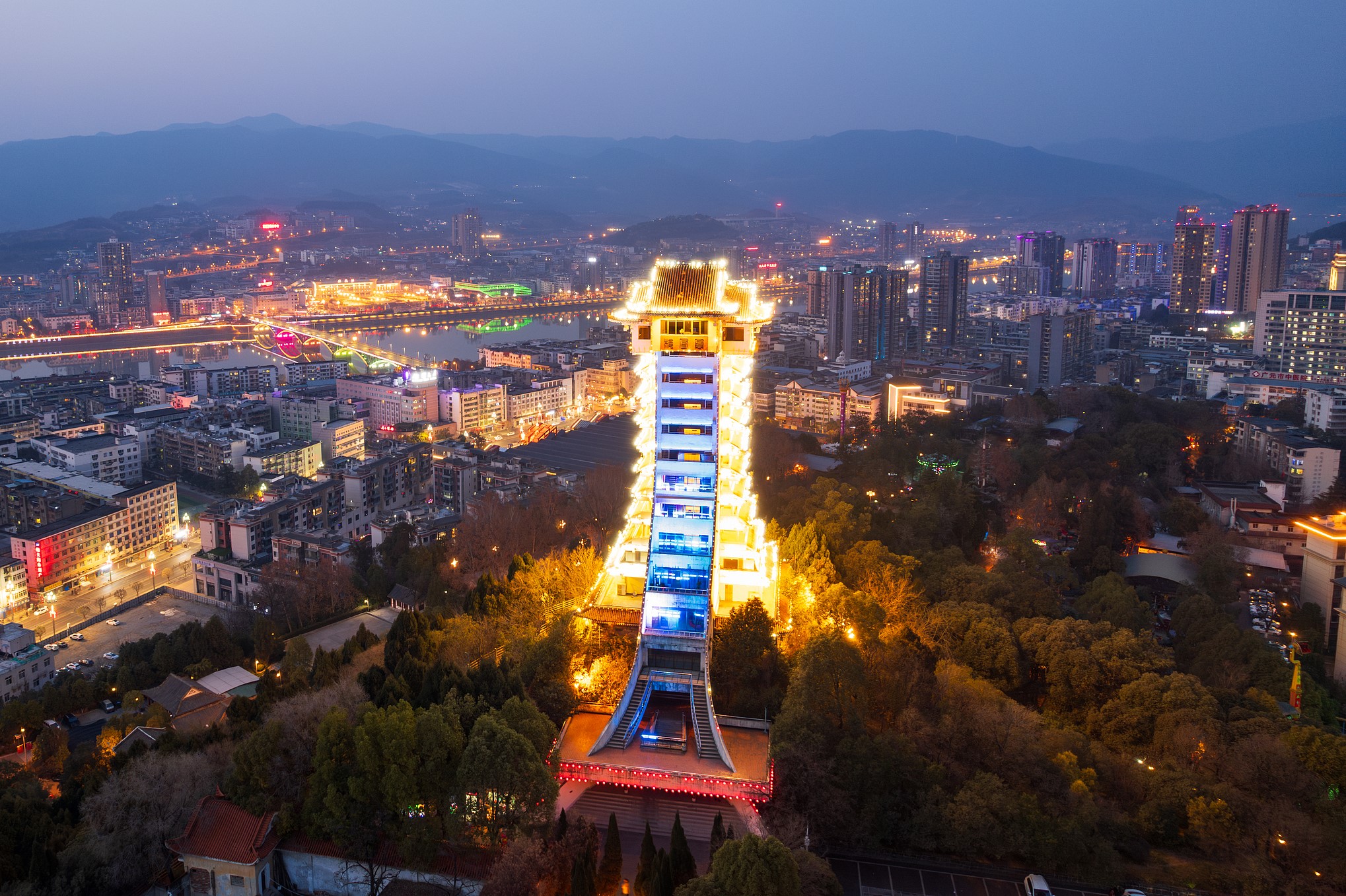 3-Day Guangyuan Tour: Zhaohua Ancient City and Jianmenguan, Tangjiahe's natural scenery