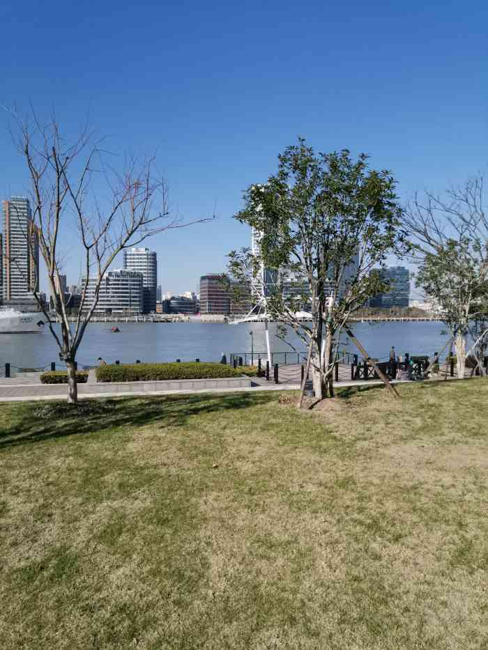 上海船厂滨江绿地