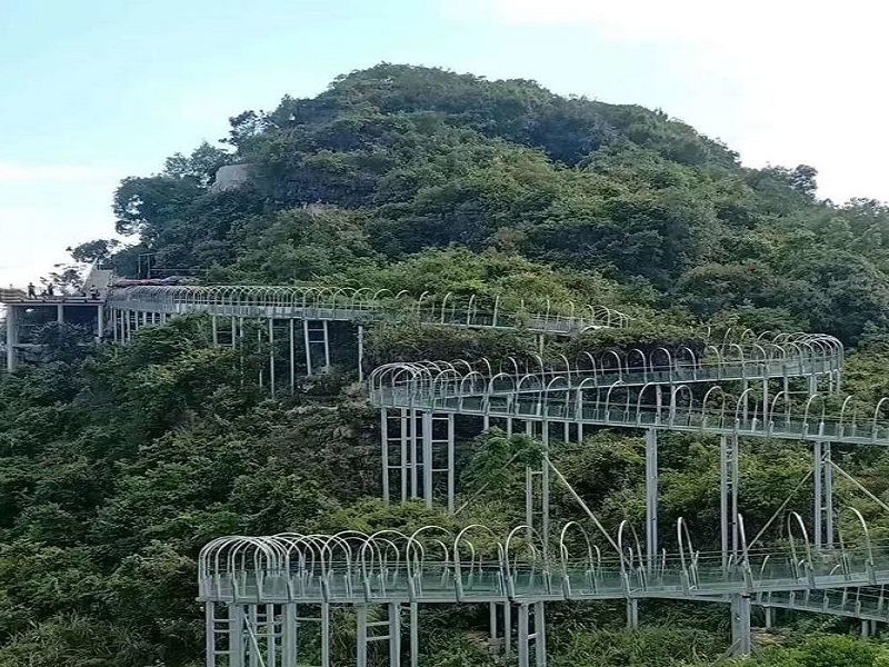 龙烈旧城玻璃栈道景区