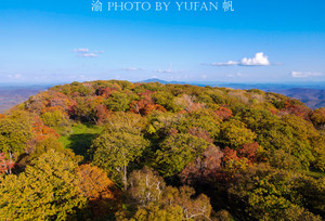 辉南游记图文-吉林龙湾迎来最美时节，如同上帝打翻的调色盘，堪称中国最美秋色