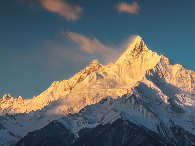 日照金山