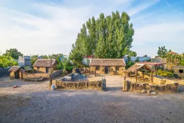 3-Day Zaozhuang Tour: Baodugu's forest scenery, Taierzhuang's ancient charm