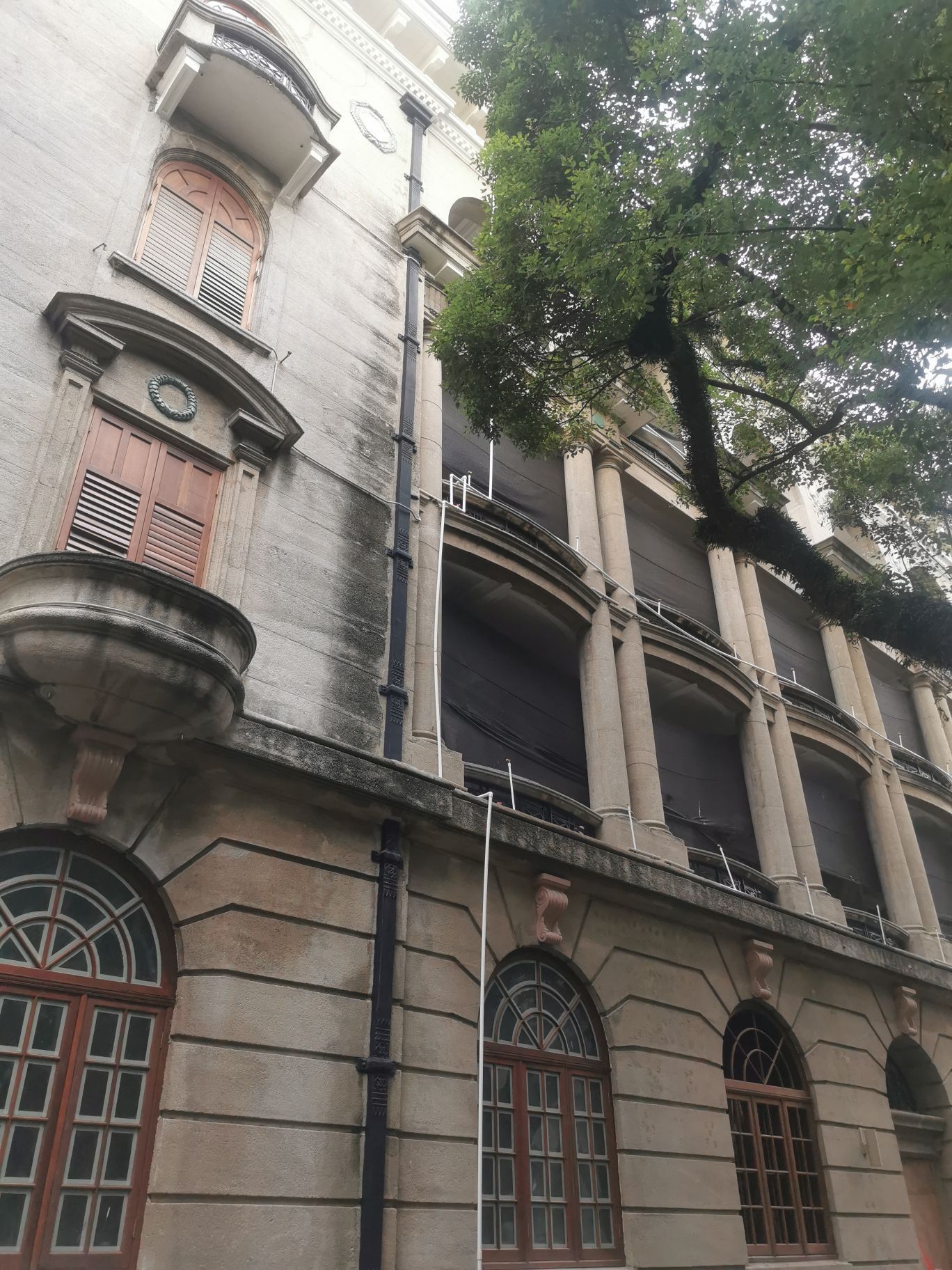 广州荔湾区沙面景色优美,哥德建筑,古香古色. 2020-12-15有用 ( 0)