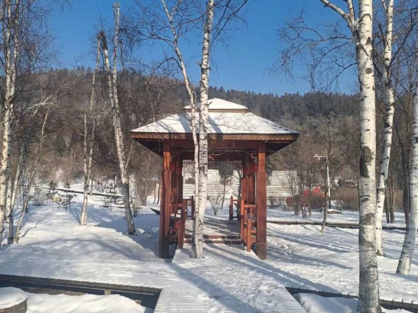3-Day Dunhua Tour: Liudingshan's religious culture, Xueshan Feihu's natural beauty