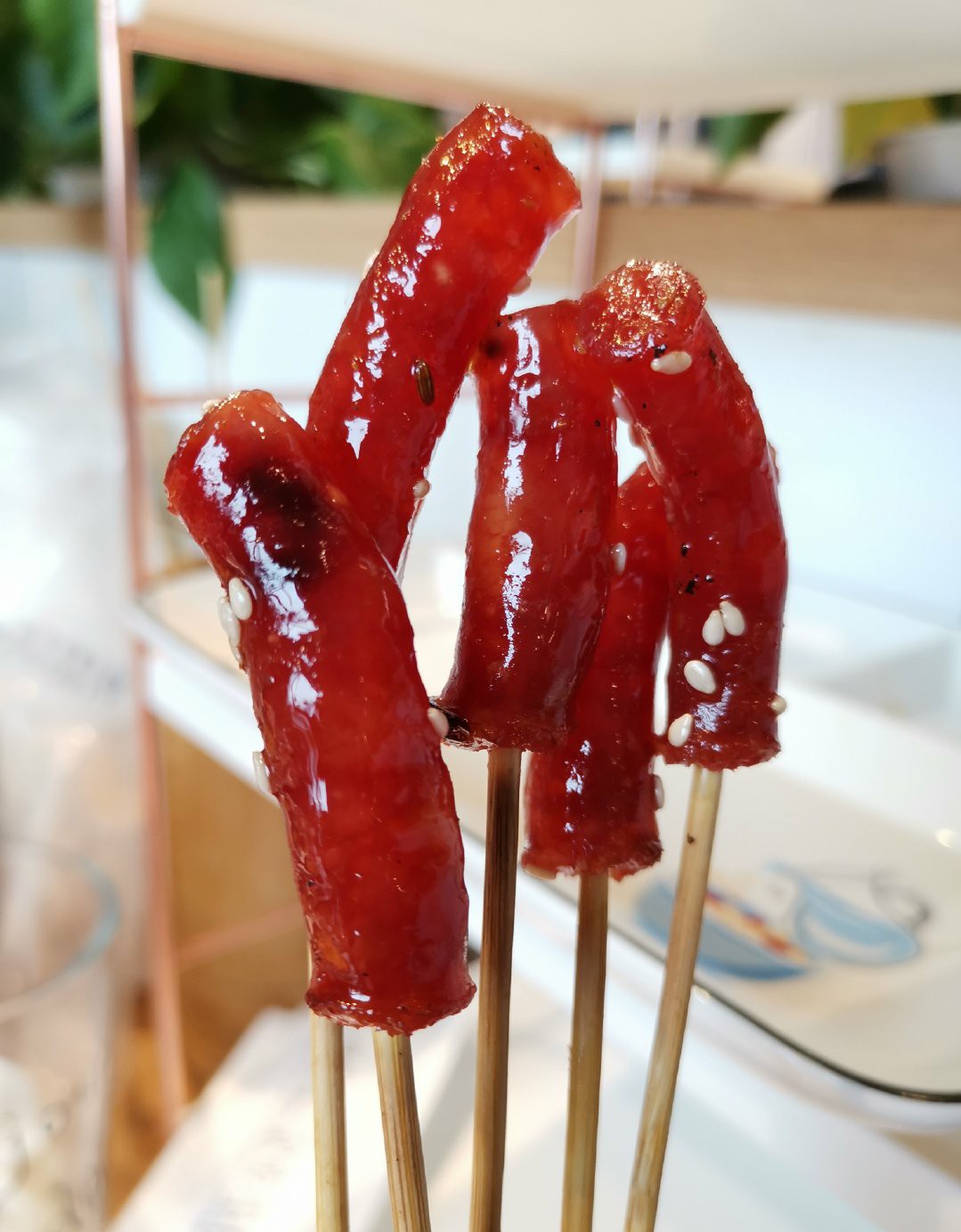 芝士紫薯是我给家里娃点的紫薯搅拌的很细腻微甜上面加了一块芝士烤制