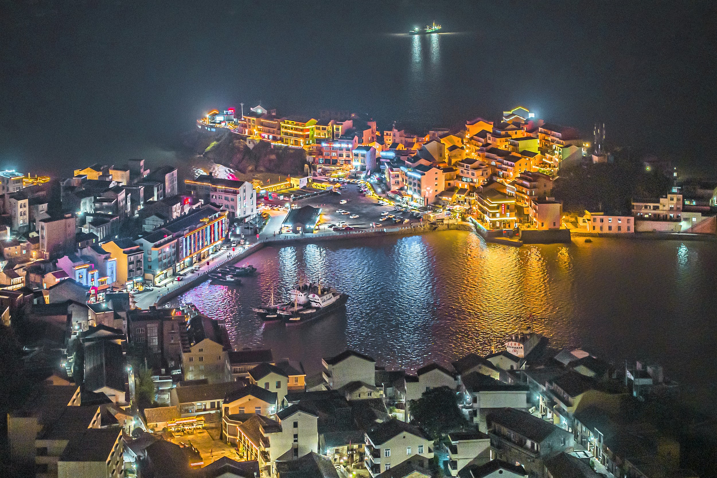 2-Day Wenling Tour: Discover Colorful Villages and Island Charm