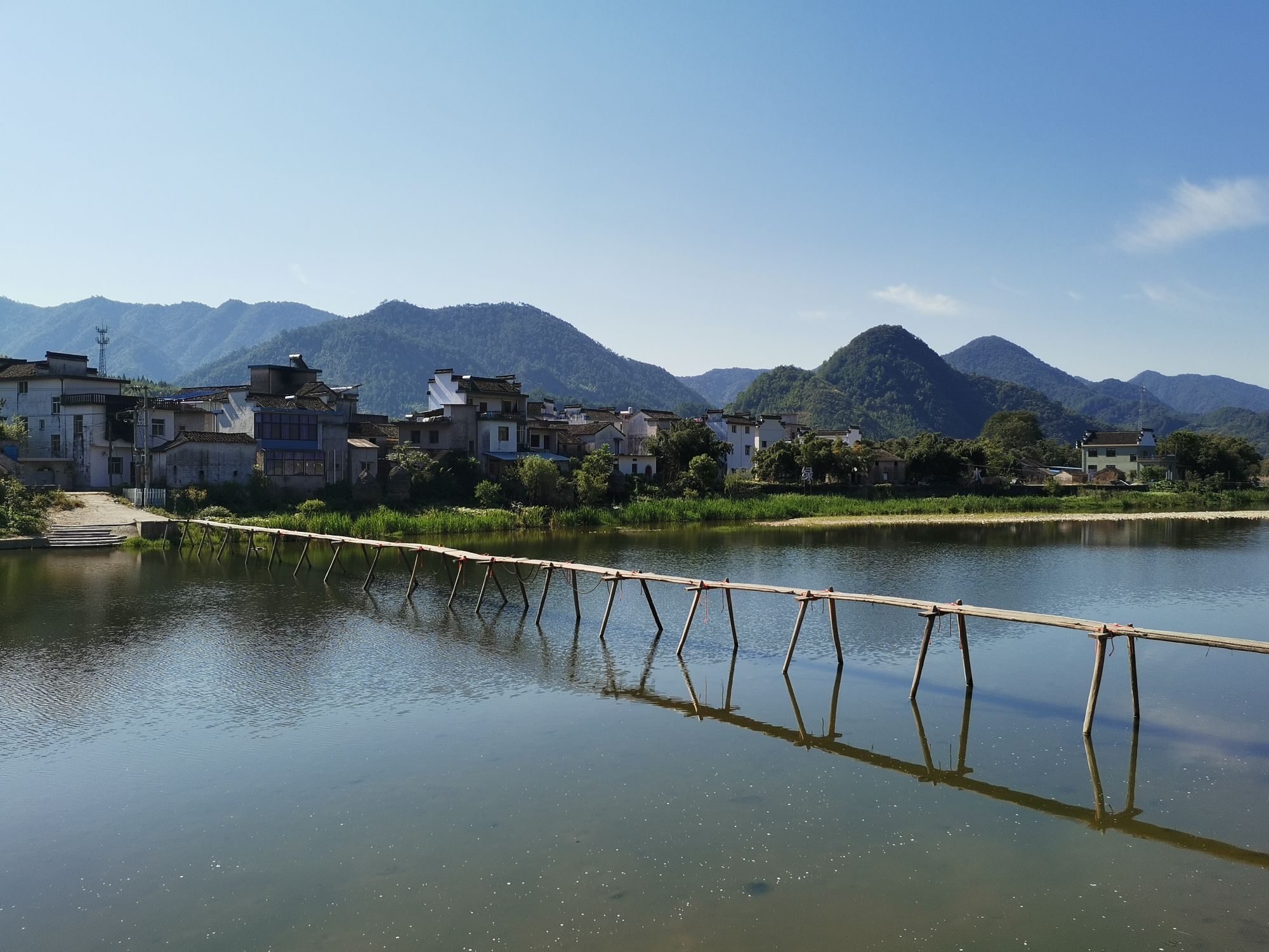 【携程攻略】绩溪龙川风景区景点,景区不算太大,古建筑主要分布在小溪