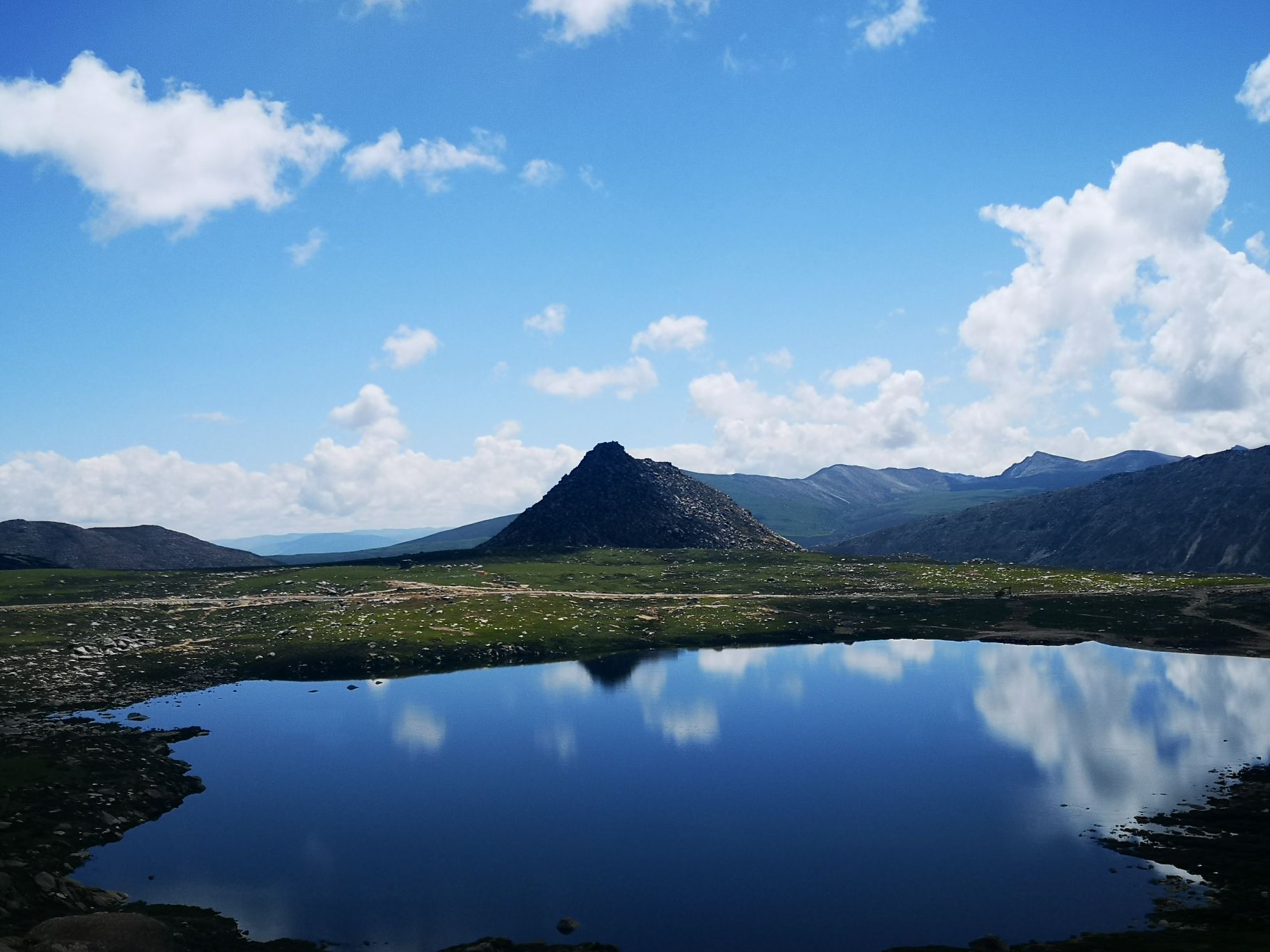 【携程攻略】理塘铁匠山垭口景点,铁匠山垭口是从理塘到喇叭垭乡,然日