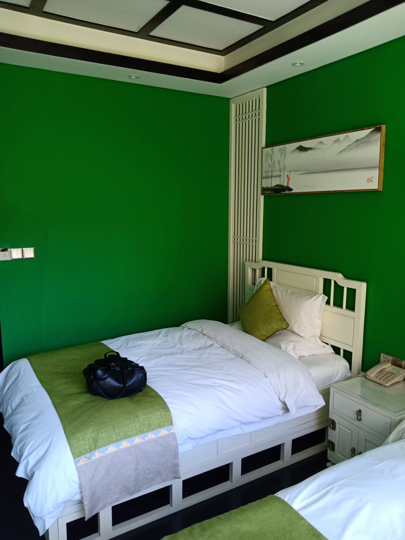 想要逛寺庙方便可以住塔院寺广化寺附近的 ,吃饭贵一些.